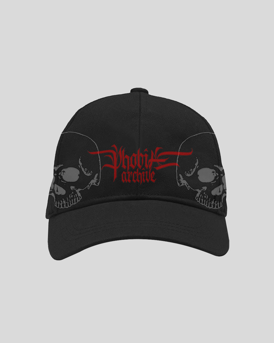 Phobia Archive CAPPELLINO DA BASEBALL NERO CON LOGO GOTICO ROSSO E GRAFICA TESCHIO